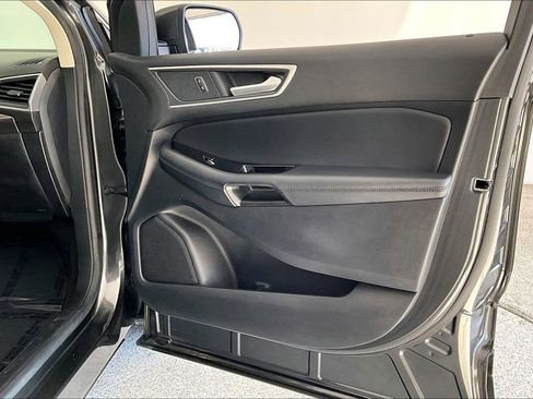 Used 2019 Ford Edge SEL w/ Equipment Group 201A image 23