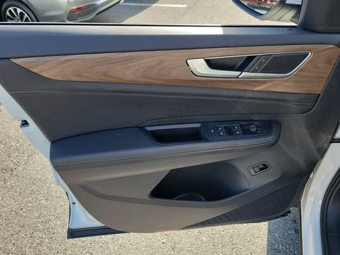 Certified 2024 Volkswagen Atlas SE FWD image 15