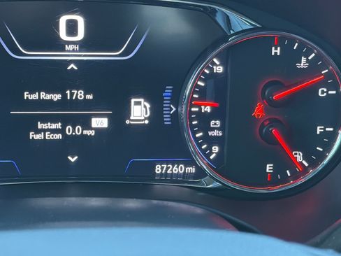 Used 2022 GMC Acadia AT4 w/ Technology Package AWD/4WD image 24