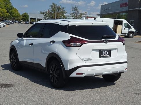 Used 2024 Nissan Kicks S FWD image 4
