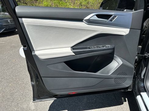 New 2026 Volkswagen Taos SE AWD/4WD image 5