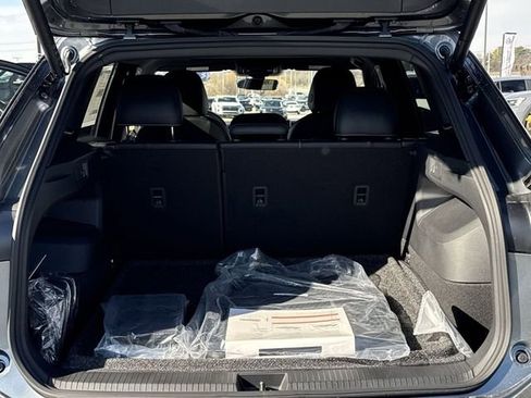 New 2026 Volkswagen Tiguan SE R-Line FWD image 10