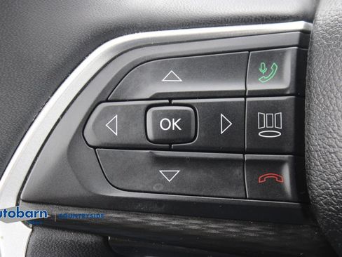 Used 2024 Jeep Grand Cherokee L Laredo AWD/4WD image 13
