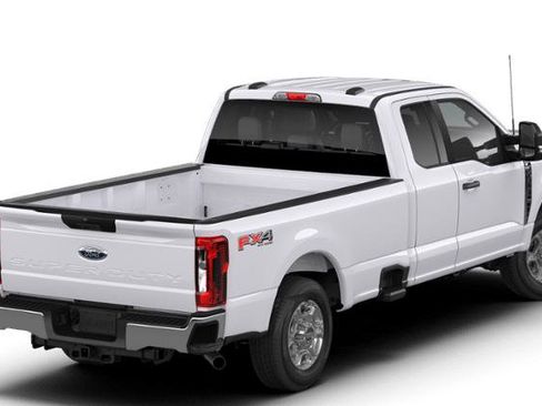 New 2026 Ford F250 XLT w/ FX4 Off-Road Package image 25
