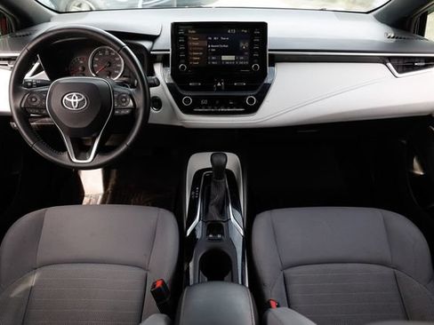 Used 2021 Toyota Corolla SE FWD image 2