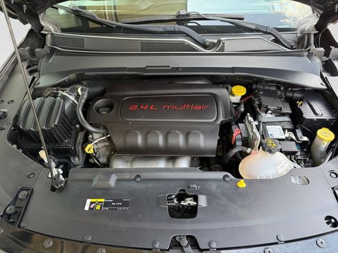 Used 2018 Jeep Compass Latitude w/ Popular Equipment Group AWD/4WD image 13