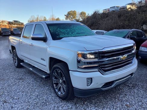 Used 2018 Chevrolet Silverado 1500 High Country image 2