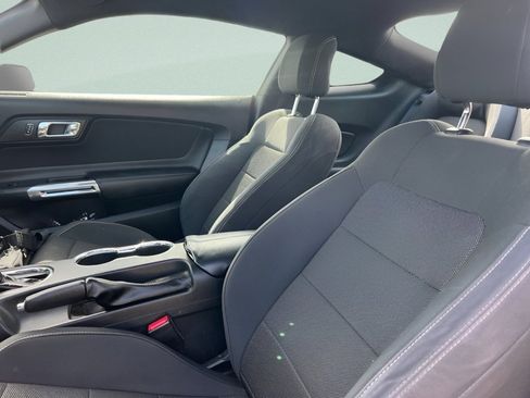 Used 2017 Ford Mustang Coupe RWD image 14