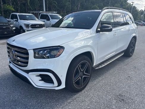 Used 2024 Mercedes-Benz GLS 450 4MATIC image 5