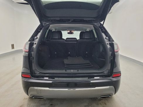 Used 2019 Jeep Cherokee Overland w/ Technology Group AWD/4WD image 29