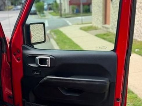Used 2020 Jeep Gladiator Overland AWD/4WD image 21