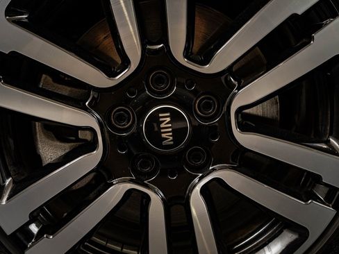 Used 2023 MINI Cooper S w/ Signature Upholstery Package image 9