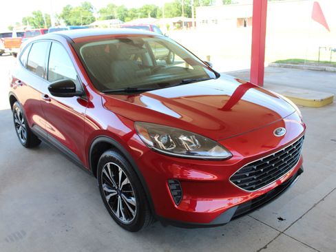 Used 2022 Ford Escape SE w/ SE Sport Appearance Package AWD/4WD image 42