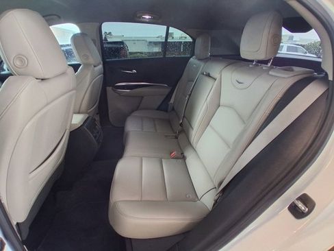Used 2023 Cadillac XT4 Luxury image 16