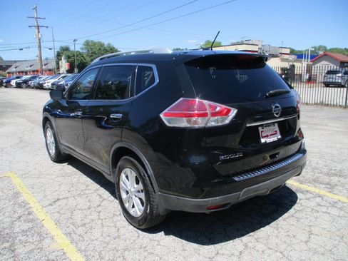 Used 2016 Nissan Rogue SV FWD image 2