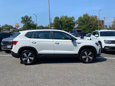 Used 2024 Volkswagen Taos S AWD/4WD image 2