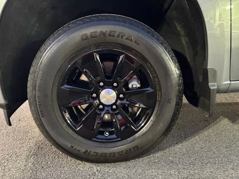 Certified 2025 Chevrolet Silverado 1500 LT image 28