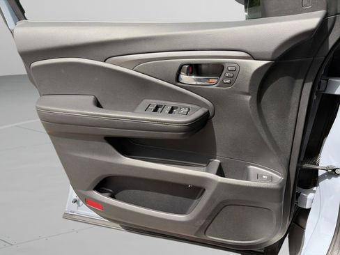 Used 2024 Honda Ridgeline RTL image 16