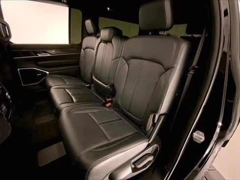 Used 2022 Jeep Wagoneer Series II w/ Premium Group I image 14