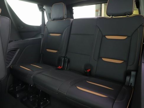 Used 2023 GMC Yukon AT4 image 32