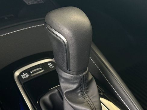 Certified 2025 Toyota Corolla SE w/ SE Package FWD image 22