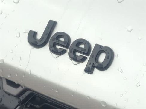 New 2026 Jeep Grand Cherokee Altitude image 12