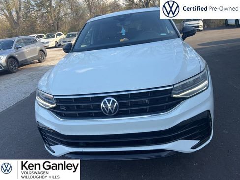 Used 2023 Volkswagen Tiguan SE R-Line image 2