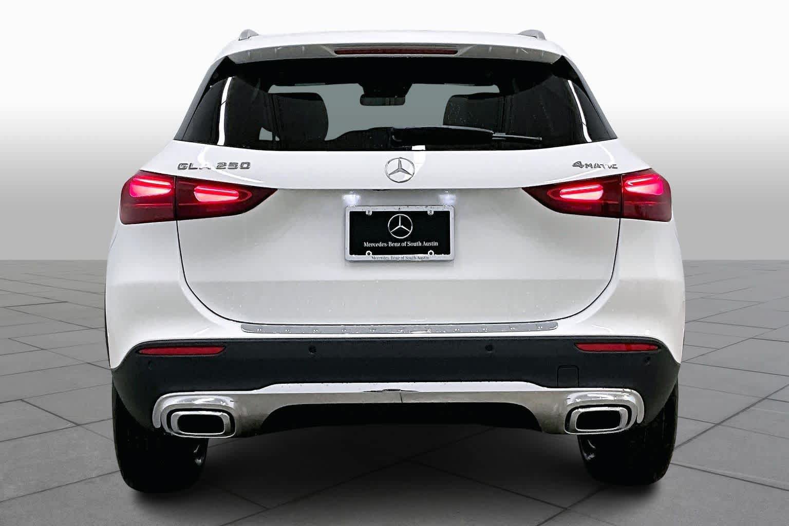 Used 2026 Mercedes-Benz GLA 250 4MATIC image 4