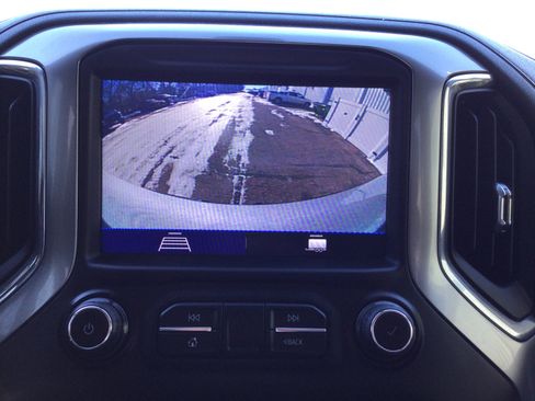 Used 2022 Chevrolet Silverado 1500 LT Trail Boss image 11