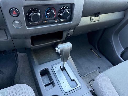 Used 2009 Nissan Frontier SE w/ Power Pkg RWD image 19