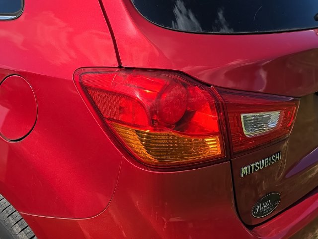 Used 2015 Mitsubishi Outlander Sport SE AWD/4WD image 10