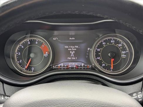 Used 2019 Jeep Cherokee Limited AWD/4WD image 11