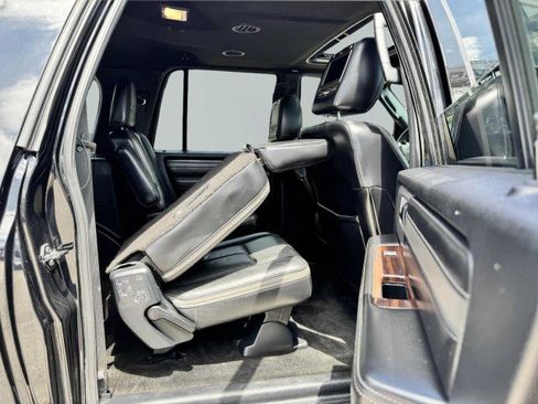 Used 2016 Ford Expedition EL Platinum image 50