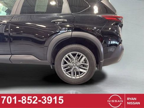 Certified 2023 Nissan Rogue S image 22