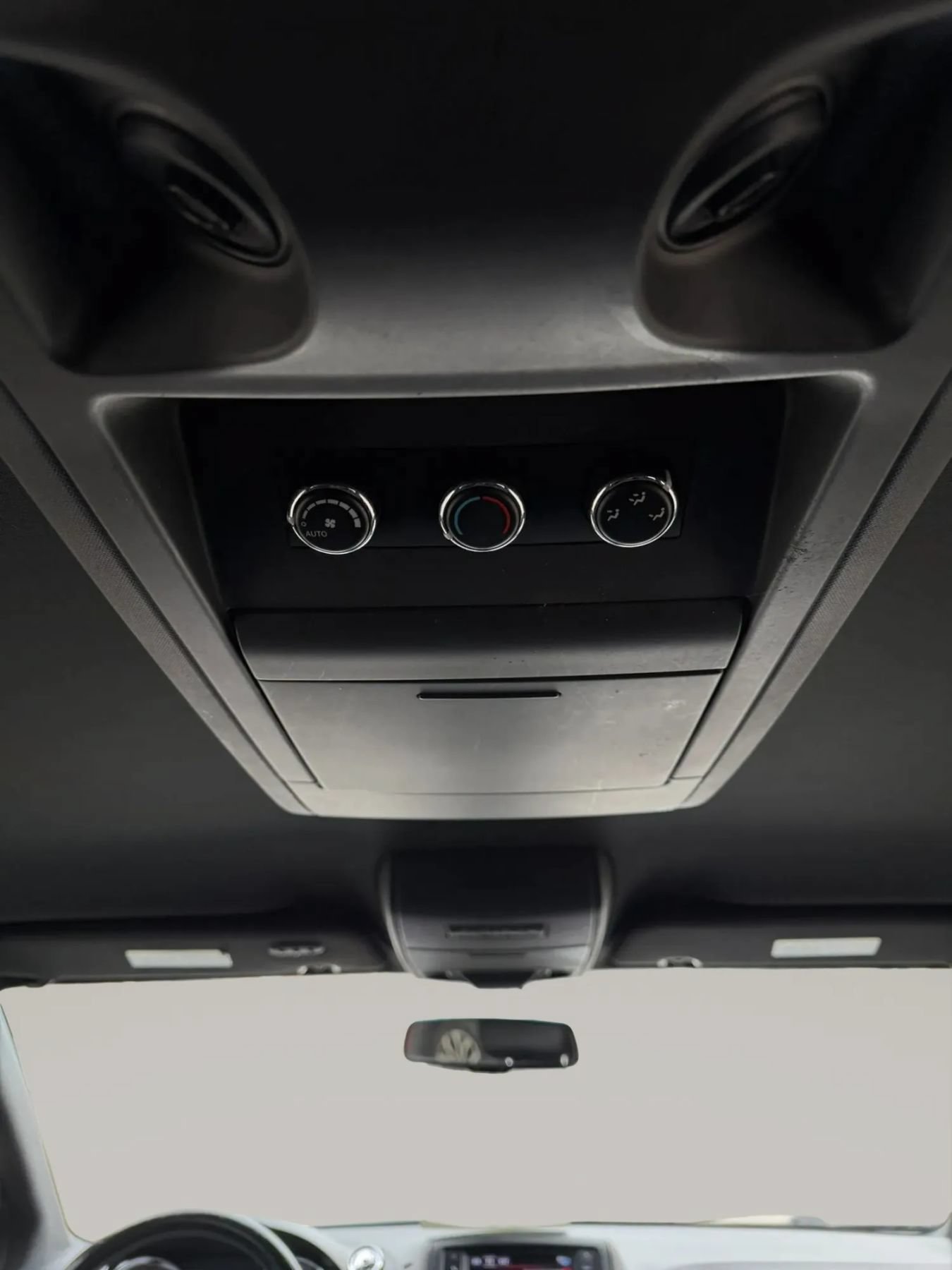Used 2017 Dodge Grand Caravan GT FWD image 17