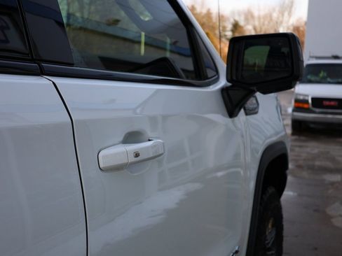 New 2025 GMC Sierra 1500 AT4X image 43