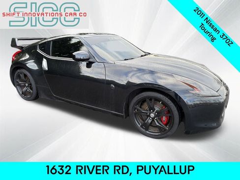 Used 2011 Nissan 370Z Touring w/ Sport Pkg image 8