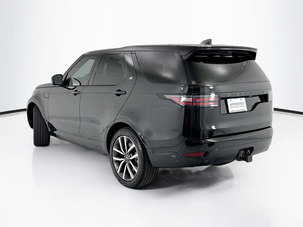 Used 2024 Land Rover Discovery Dynamic SE AWD/4WD image 7
