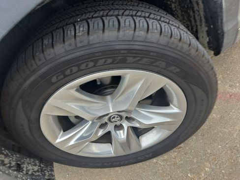 Used 2016 Toyota Highlander Limited Platinum FWD image 20