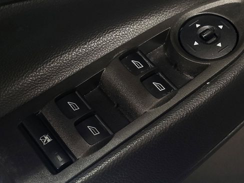Used 2015 Ford Escape SE FWD image 27