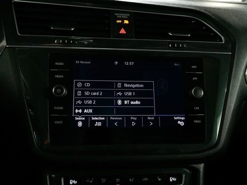 Used 2020 Volkswagen Tiguan SEL image 20