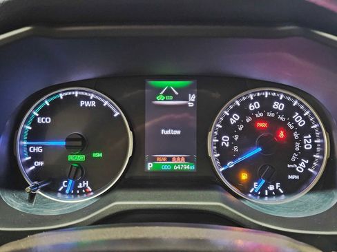 Used 2021 Toyota RAV4 XLE image 12