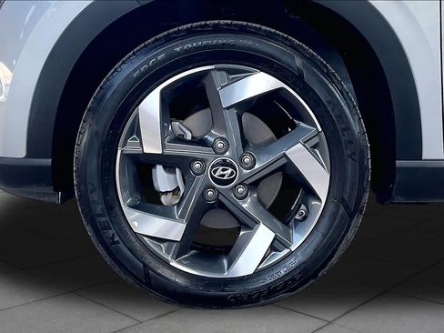Certified 2026 Hyundai Venue SEL FWD image 11