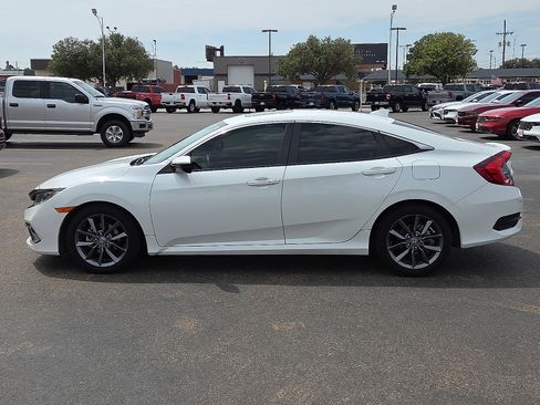 Used 2021 Honda Civic EX image 2