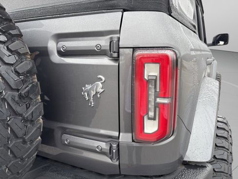 Used 2021 Ford Bronco Outer Banks image 32