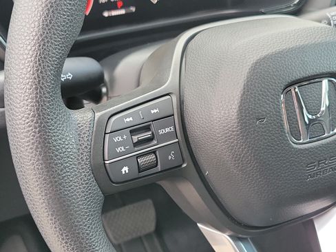 Used 2025 Honda CR-V LX image 23