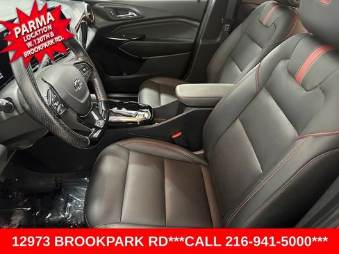 Certified 2025 Chevrolet Trax RS w/ Driver Confidence Package FWD image 9