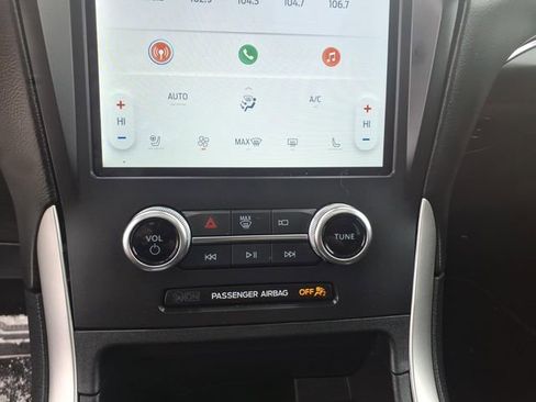 Used 2024 Ford Edge ST-Line image 21