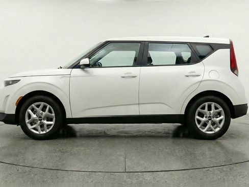 Used 2025 Kia Soul LX w/ LX Technology Package FWD image 5