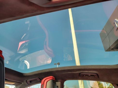 Used 2022 Porsche Taycan Turbo image 11